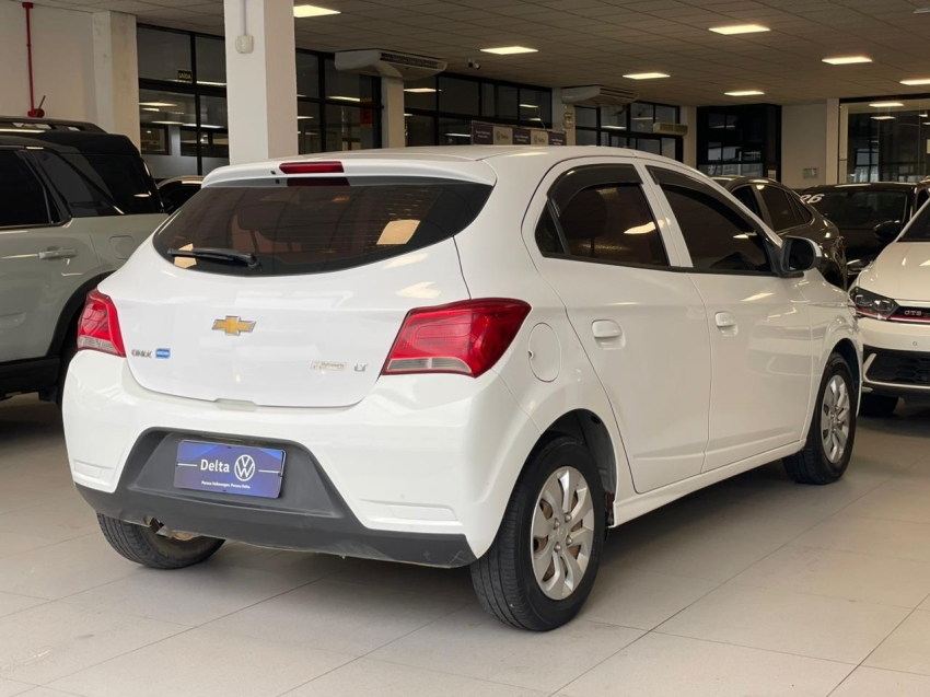 chevrolet onix 1.0 mpfi lt 8v flex 4p manual 201817