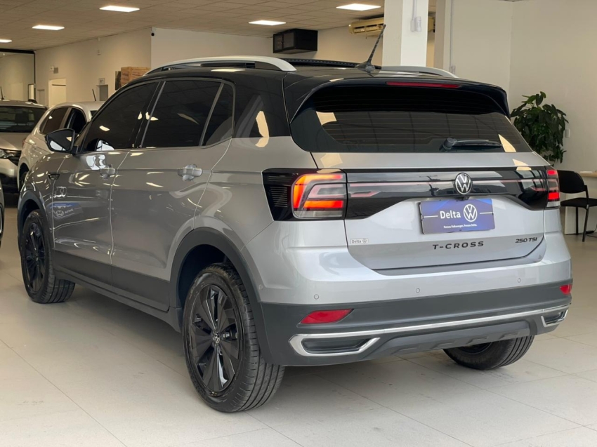 volkswagen t-cross 1.4 250 tsi total flex highline automatico 4p 202413