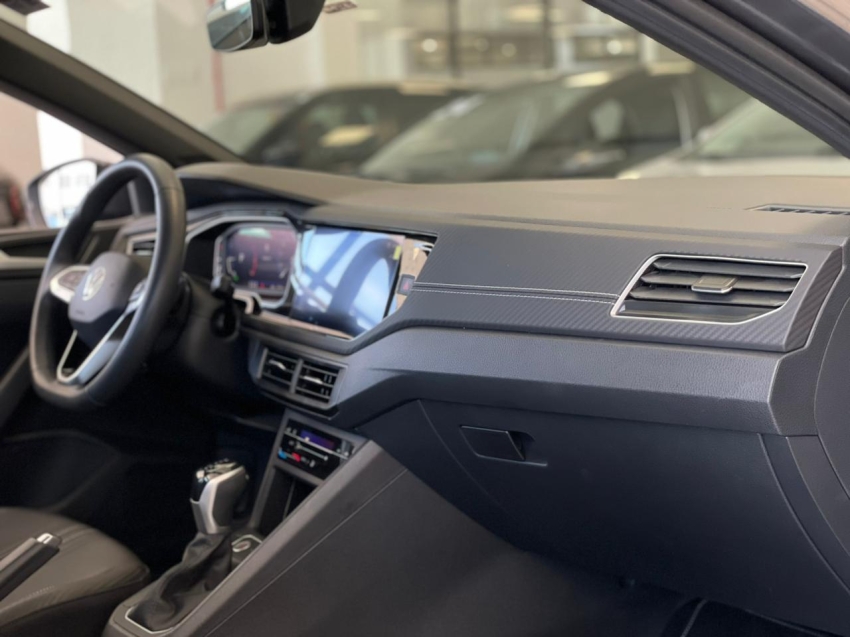 volkswagen nivus 1.0 200 tsi total flex highline automatico 4p 202511