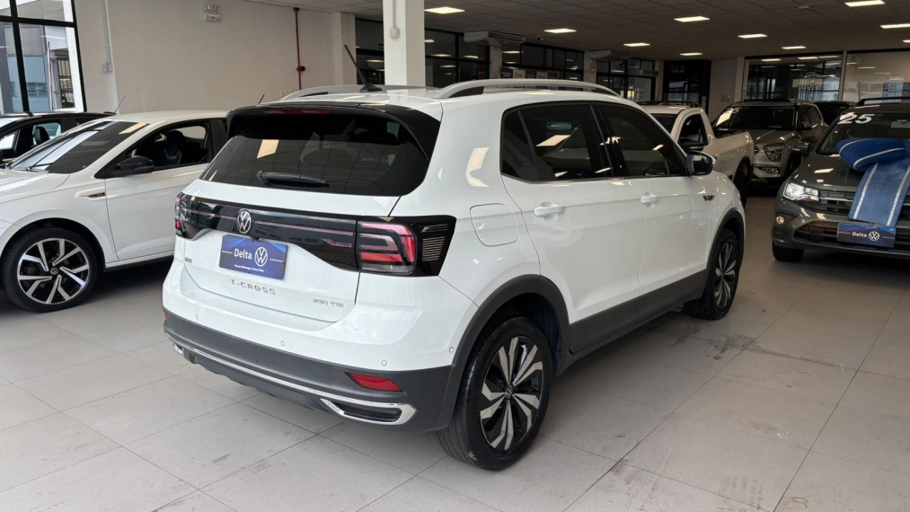 volkswagen t-cross 1.4 250 tsi total flex highline automatico 4p 202210