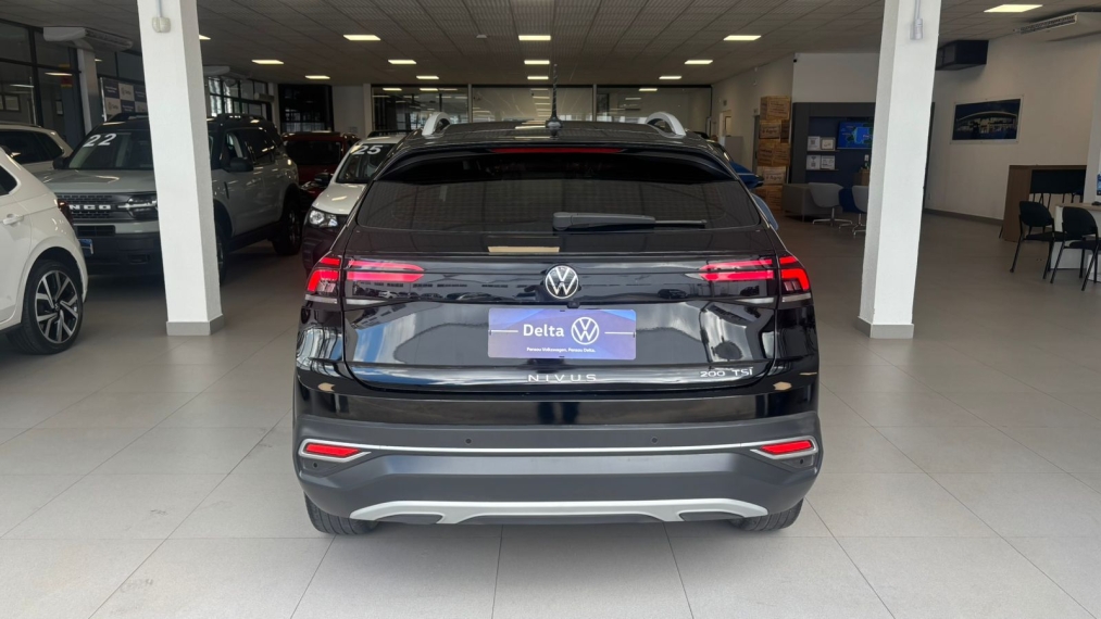 volkswagen nivus 1.0 200 tsi total flex highline automatico 4p 202110
