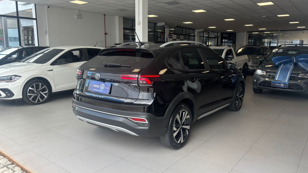 volkswagen nivus 1.0 200 tsi total flex highline automatico 4p 202111