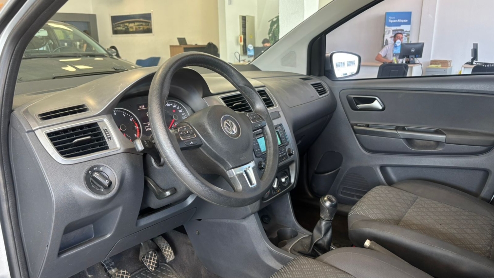 volkswagen fox 1.6 msi trendline 8v flex 4p manual 20153