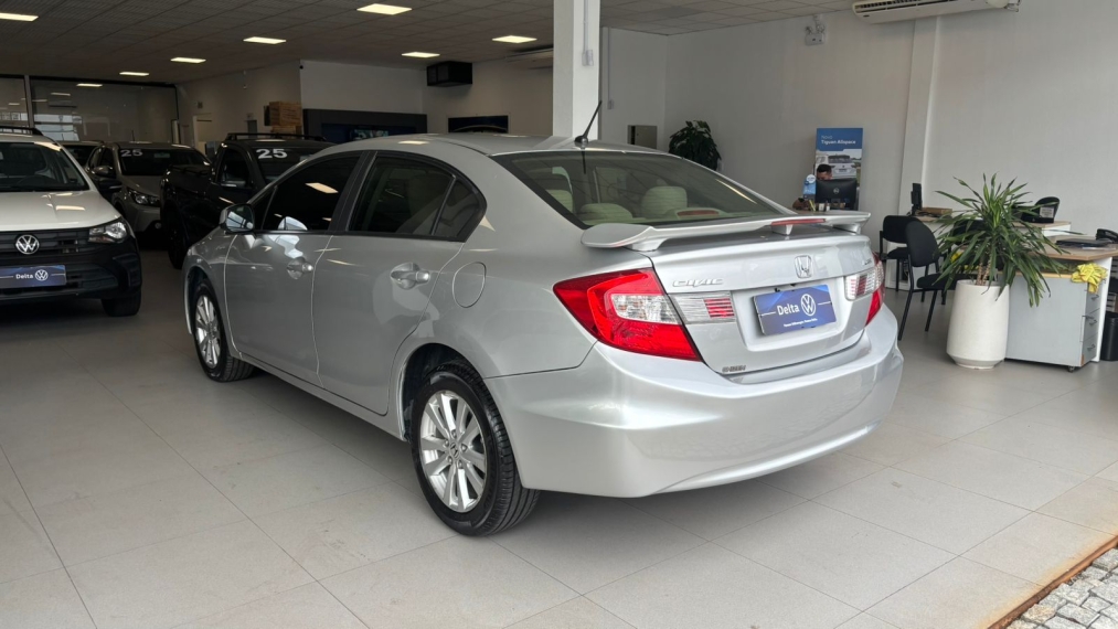 honda civic 1.8 lxs 16v flex 4p automatico 201411
