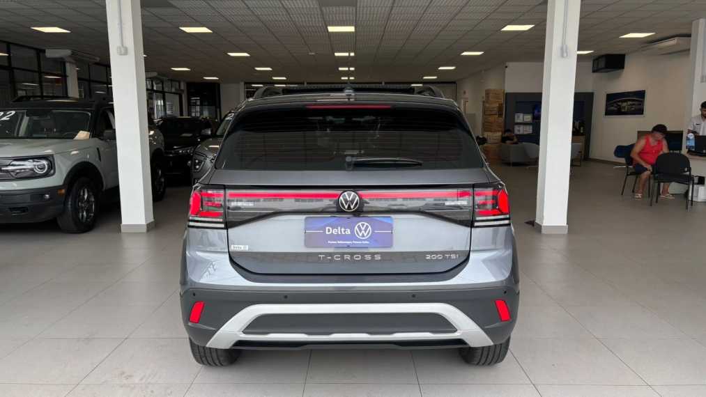 volkswagen t-cross 1.0 200 tsi total flex comfortline automatico 4p 202513
