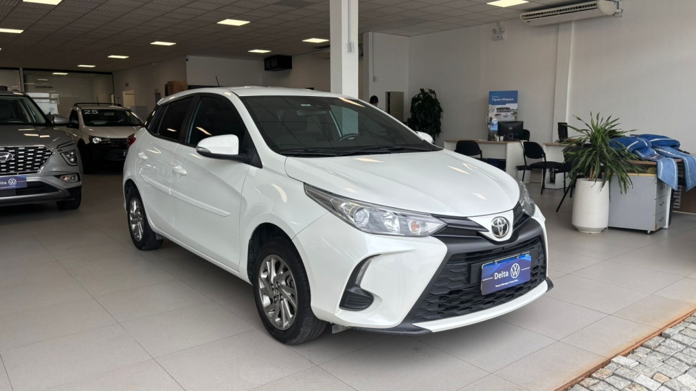 toyota yaris 1.5 16v flex xs connect multidrive 4p automatico 20232