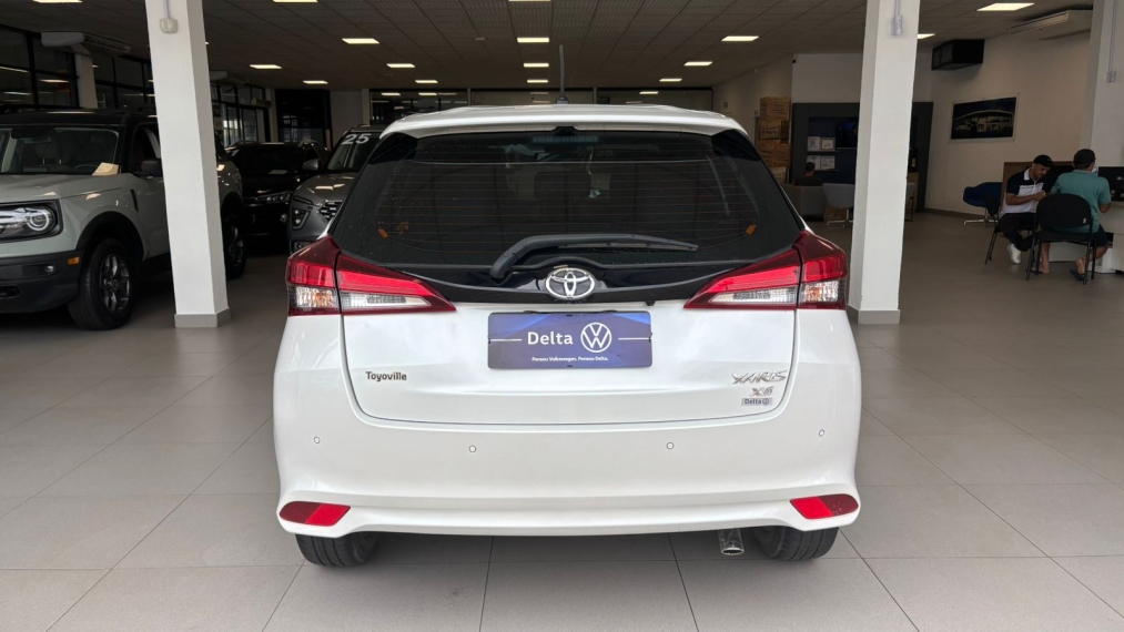 toyota yaris 1.5 16v flex xs connect multidrive 4p automatico 202311