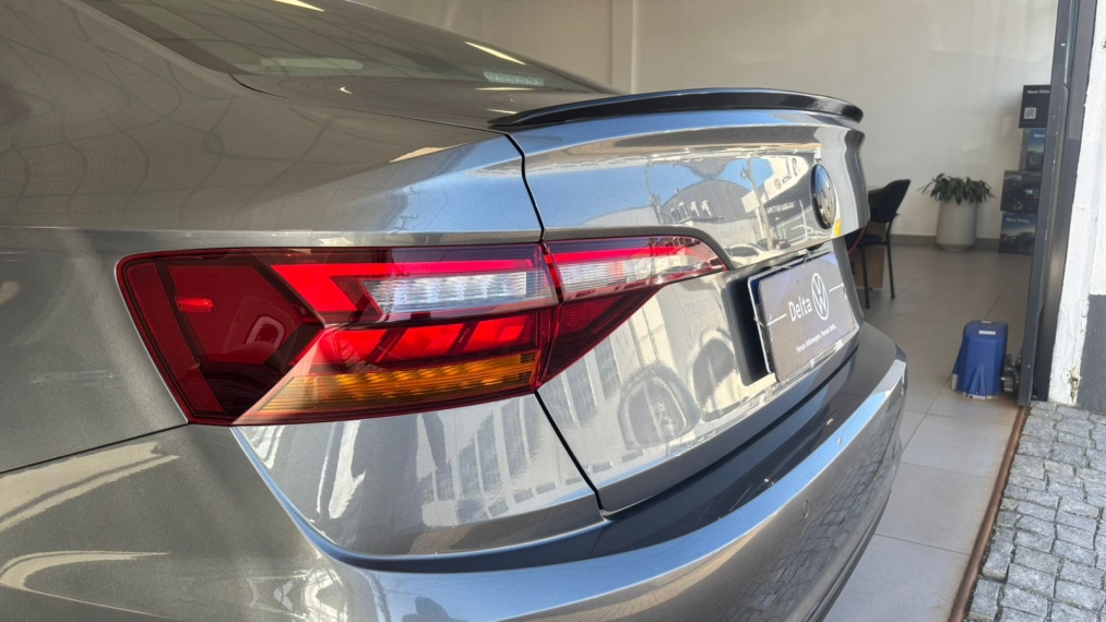 volkswagen jetta 1.4 250 tsi total flex r-line tiptronic 4p automatico 201913