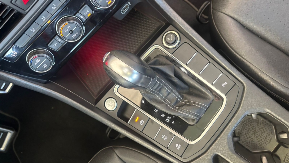 volkswagen jetta 1.4 250 tsi total flex r-line tiptronic 4p automatico 201910