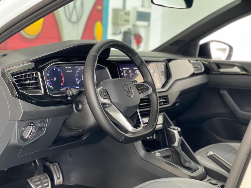 volkswagen nivus 1.0 200 tsi total flex highline automatico 4p 20235