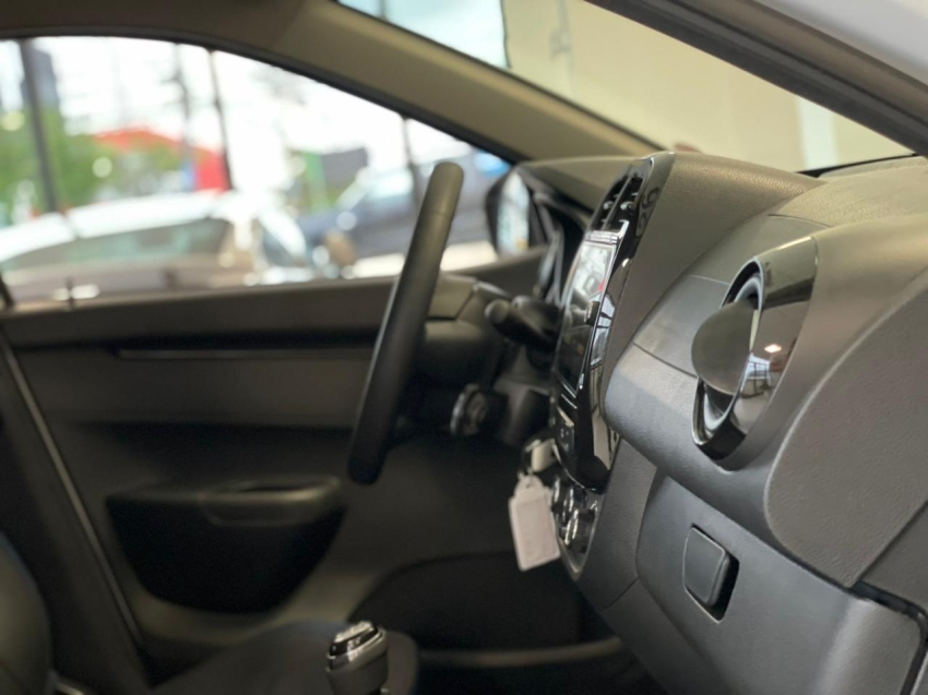 renault kwid 1.0 12v sce flex intense manual 4p 202612