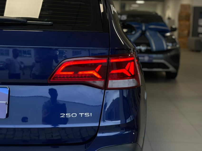 volkswagen taos 1.4 250 tsi total flex highline automatico 4p 202315