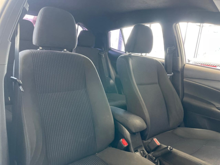 toyota yaris 1.5 16v flex xl plus connect multidrive 4p automatico 202112