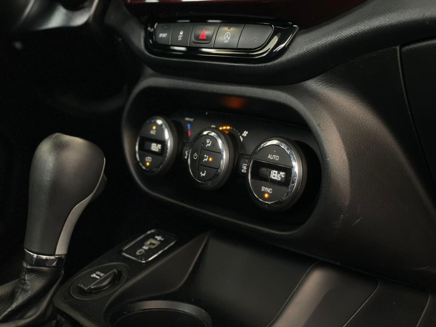 fiat toro 1.8 16v evo flex freedom at6 4p automatico 202011