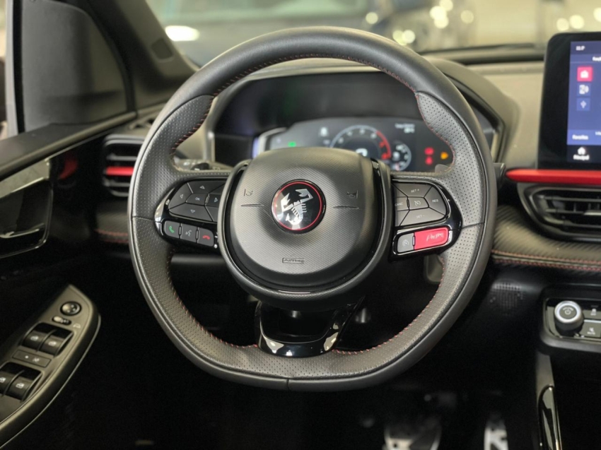 fiat fastback 1.3 turbo 270 flex abarth at6 4p automatico 20247