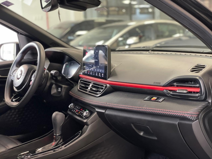 fiat fastback 1.3 turbo 270 flex abarth at6 4p automatico 202413