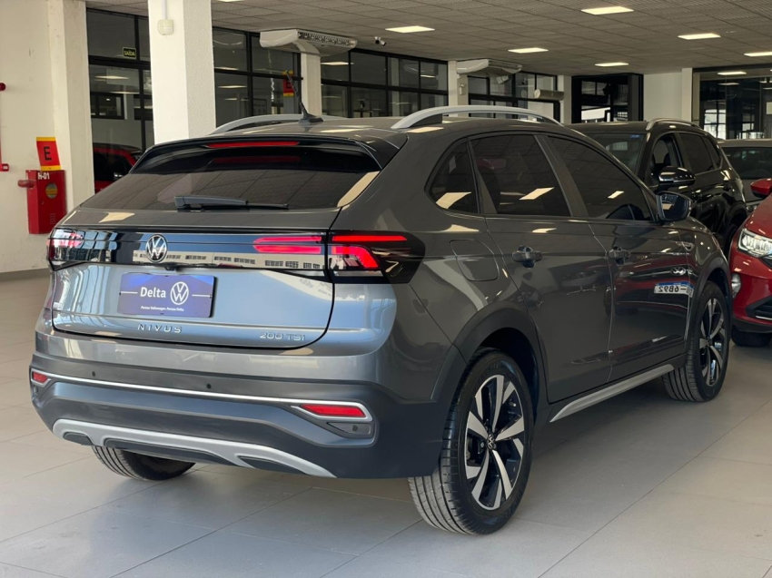 volkswagen nivus 1.0 200 tsi total flex highline automatico 4p 202315