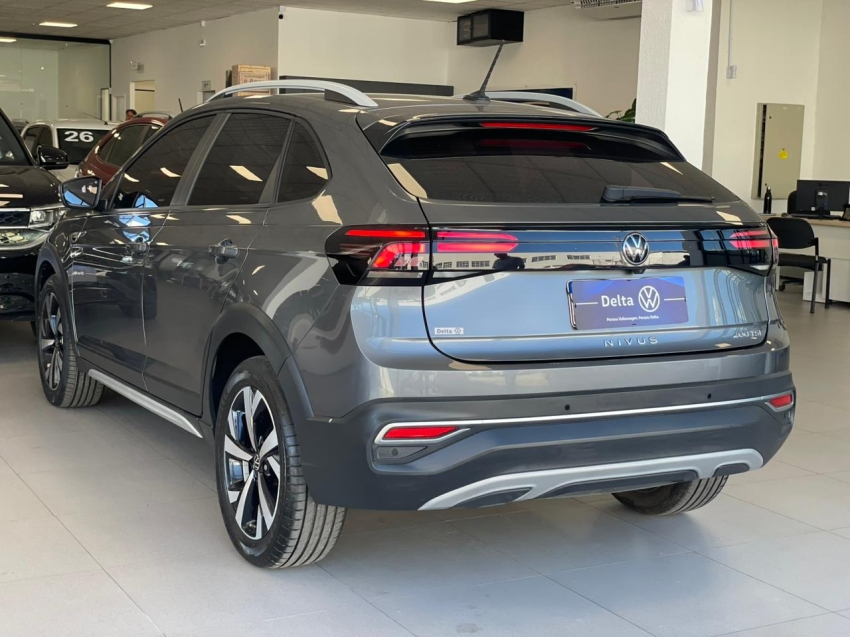 volkswagen nivus 1.0 200 tsi total flex highline automatico 4p 202317