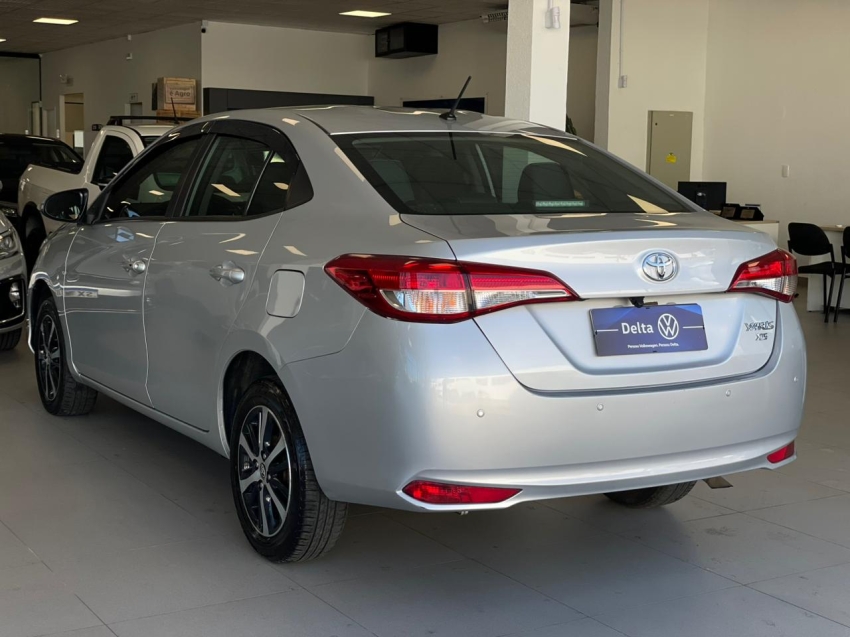 toyota yaris 1.5 16v flex sedan xs multidrive 4p automatico 202015