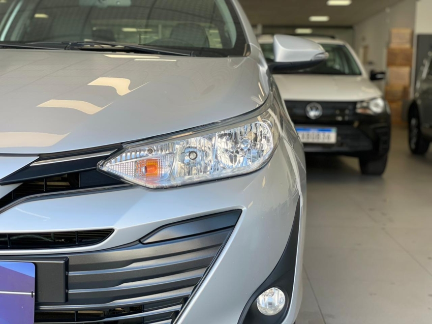 toyota yaris 1.5 16v flex sedan xs multidrive 4p automatico 20204