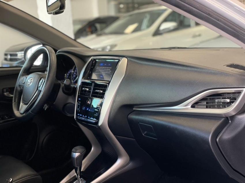 toyota yaris 1.5 16v flex sedan xs multidrive 4p automatico 202013