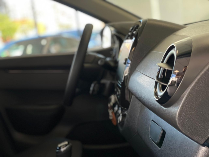 renault kwid 1.0 12v sce flex intense manual 4p 20256