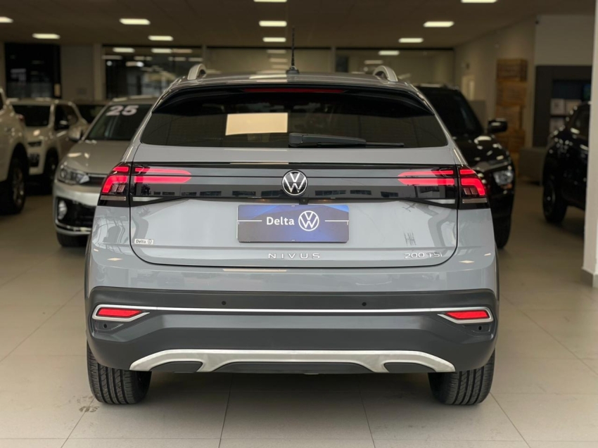 volkswagen nivus 1.0 200 tsi total flex highline automatico 4p 202117
