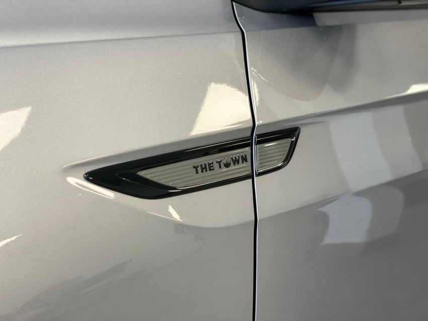 volkswagen t-cross 1.0 200 tsi total flex the town automatico 4p 20244