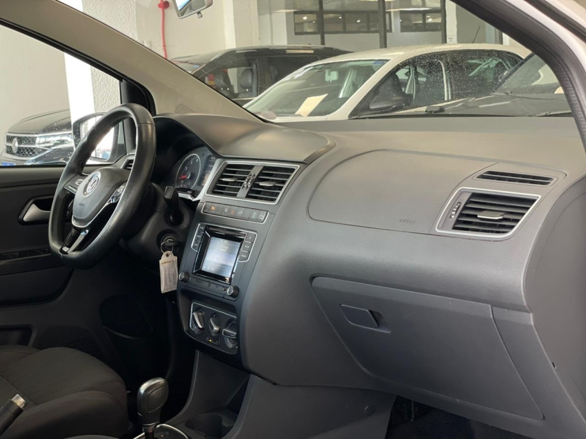 volkswagen crossfox 1.6 msi flex 16v 4p automatizado semiautomatico 201610