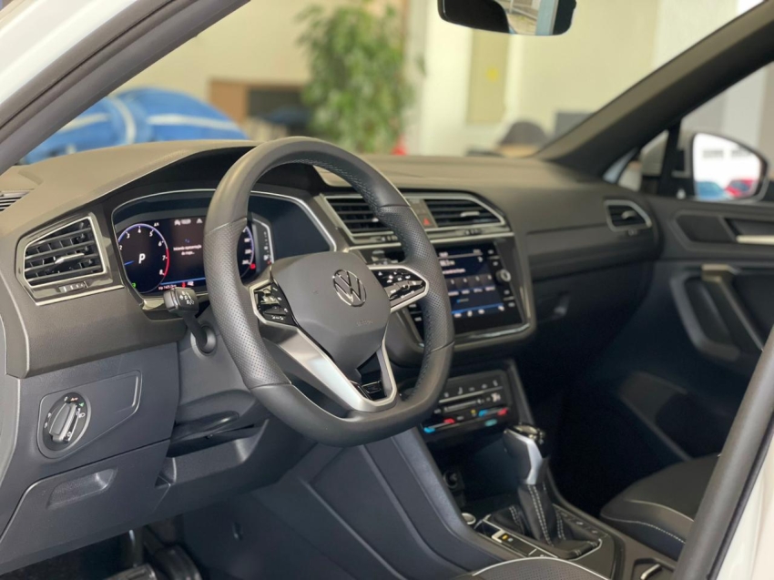 volkswagen tiguan 2.0 300 tsi gasolina allspace r-line automatico flex 4p 20255