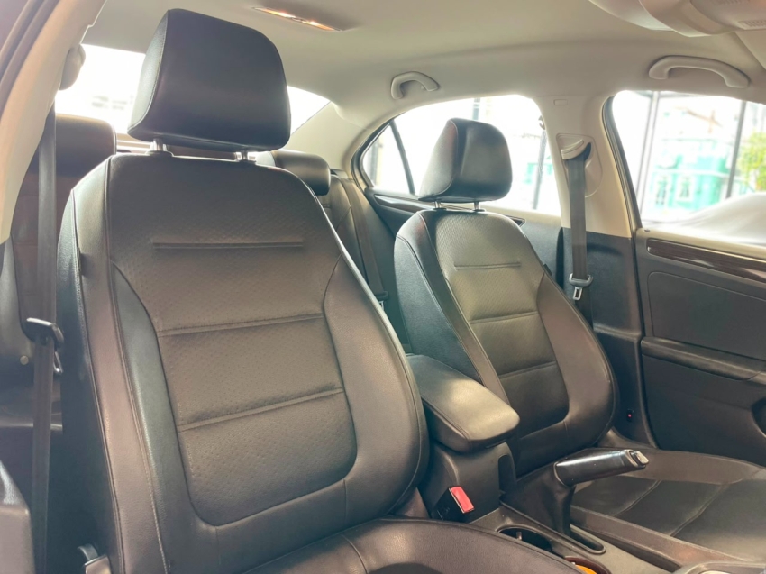 volkswagen jetta 2.0 comfortline flex 4p tiptronic automatico 201512