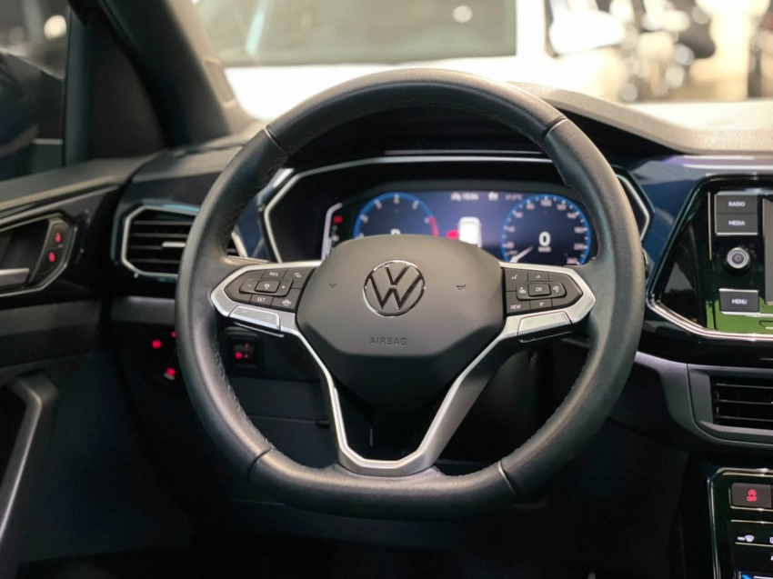 volkswagen t-cross 1.0 200 tsi total flex comfortline automatico 4p 20235