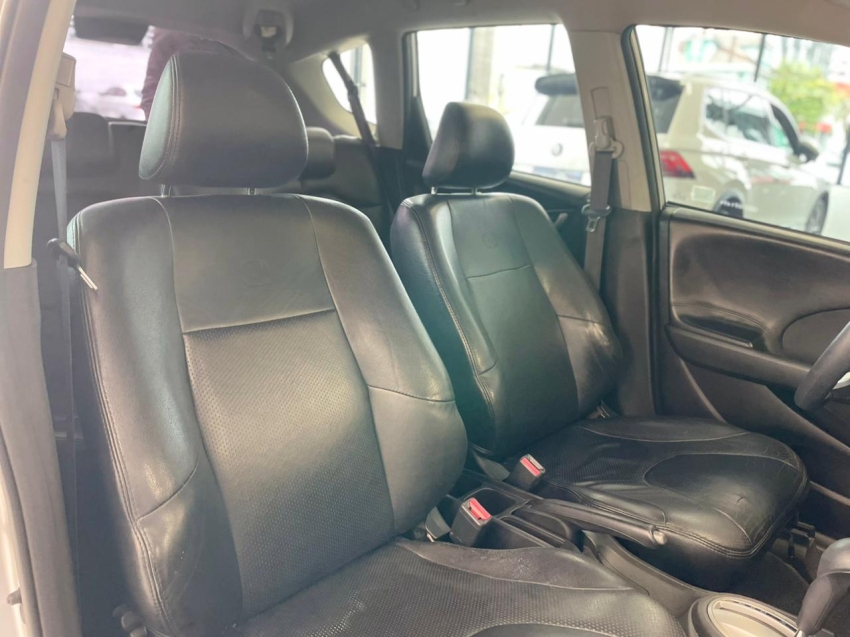 honda fit 1.4 lx 16v flex 4p automatico 201111