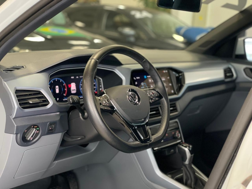 volkswagen t-cross 1.0 200 tsi total flex comfortline automatico 4p 20215