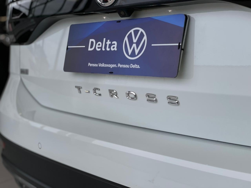 volkswagen t-cross 1.0 200 tsi total flex comfortline automatico 4p 202113
