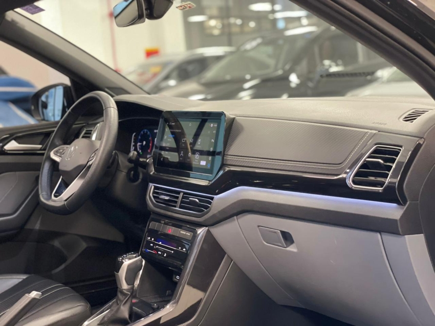 volkswagen t-cross 1.0 200 tsi total flex comfortline automatico 4p 202510