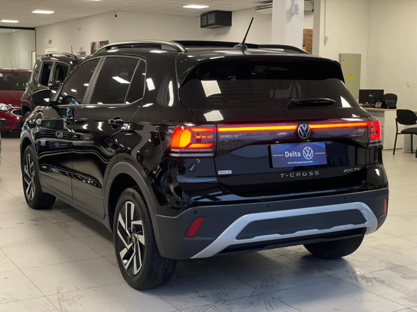 volkswagen t-cross 1.0 200 tsi total flex comfortline automatico 4p 202519