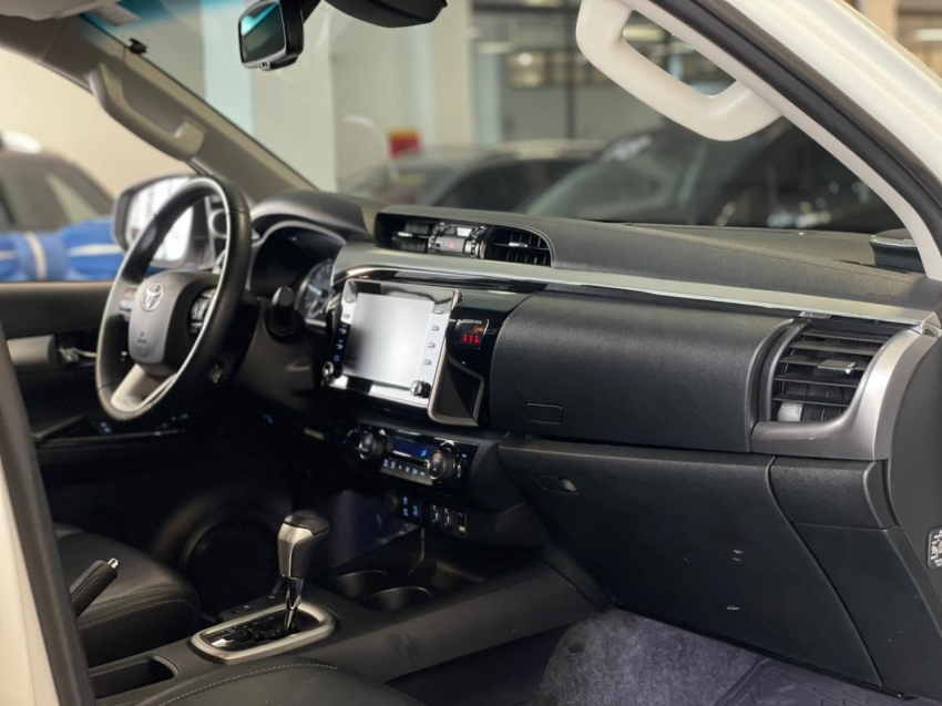 toyota hilux 2.8 d-4d turbo diesel cd srx limited 4x4 automatico 4p 202210
