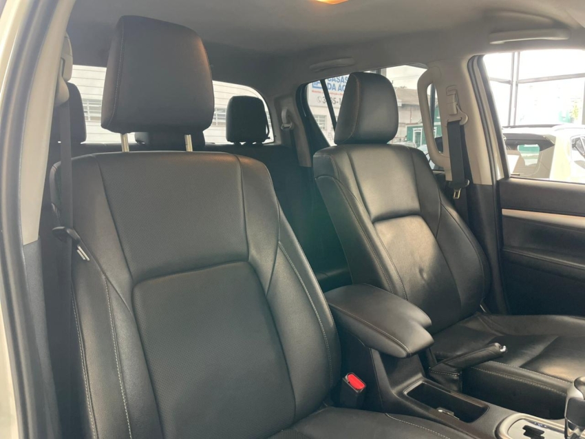 toyota hilux 2.8 d-4d turbo diesel cd srx limited 4x4 automatico 4p 202212