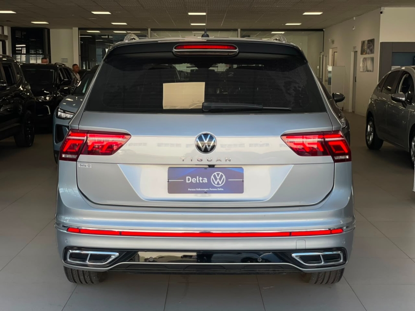 volkswagen tiguan 2.0 300 tsi gasolina allspace r-line automatico flex 4p 202418