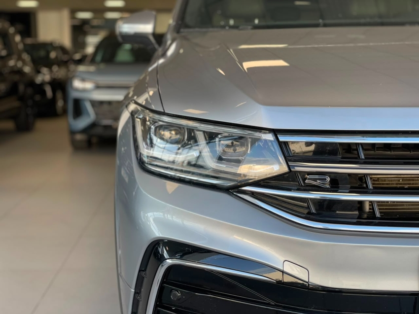 volkswagen tiguan 2.0 300 tsi gasolina allspace r-line automatico flex 4p 20243