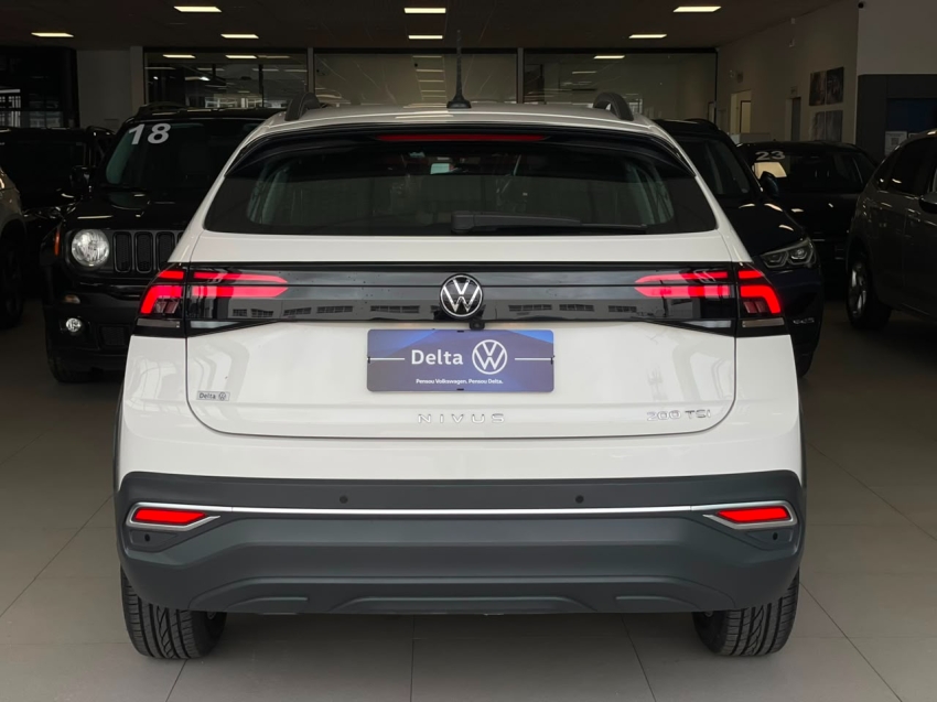 volkswagen nivus 1.0 200 tsi total flex comfortline automatico 4p 202114