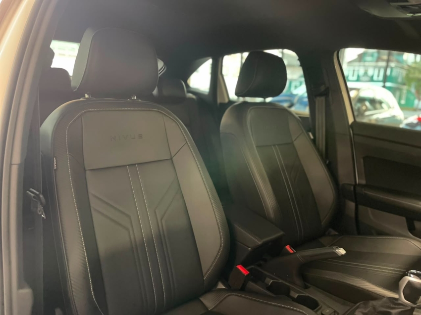 volkswagen nivus 1.0 200 tsi total flex highline automatico 4p 202512