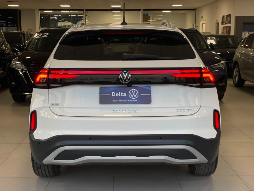 volkswagen nivus 1.0 200 tsi total flex highline automatico 4p 202514