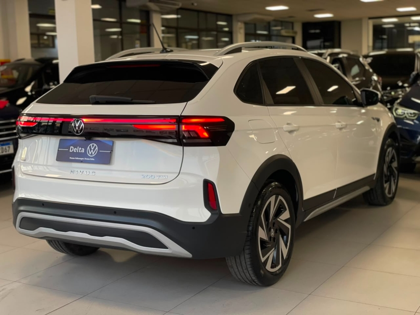 volkswagen nivus 1.0 200 tsi total flex highline automatico 4p 202513