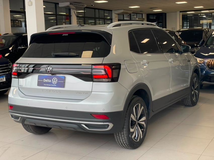 volkswagen t-cross 1.4 250 tsi total flex highline automatico 4p 202218