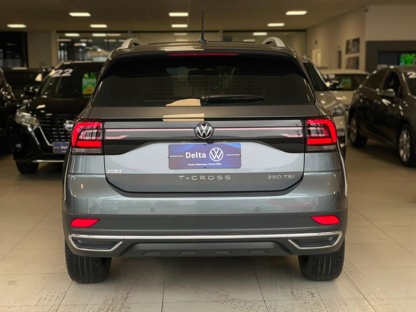 volkswagen t-cross 1.4 250 tsi total flex highline automatico 4p 202317