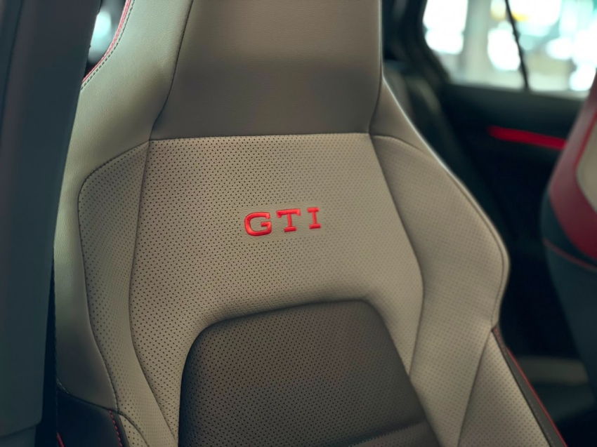 volkswagen golf 2.0 370 tsi gasolina gti dsg flex 4p automatico 202611