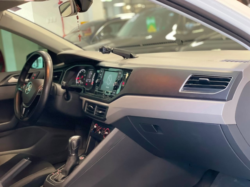 volkswagen polo 1.0 200 tsi comfortline automatico flex 4p 201810