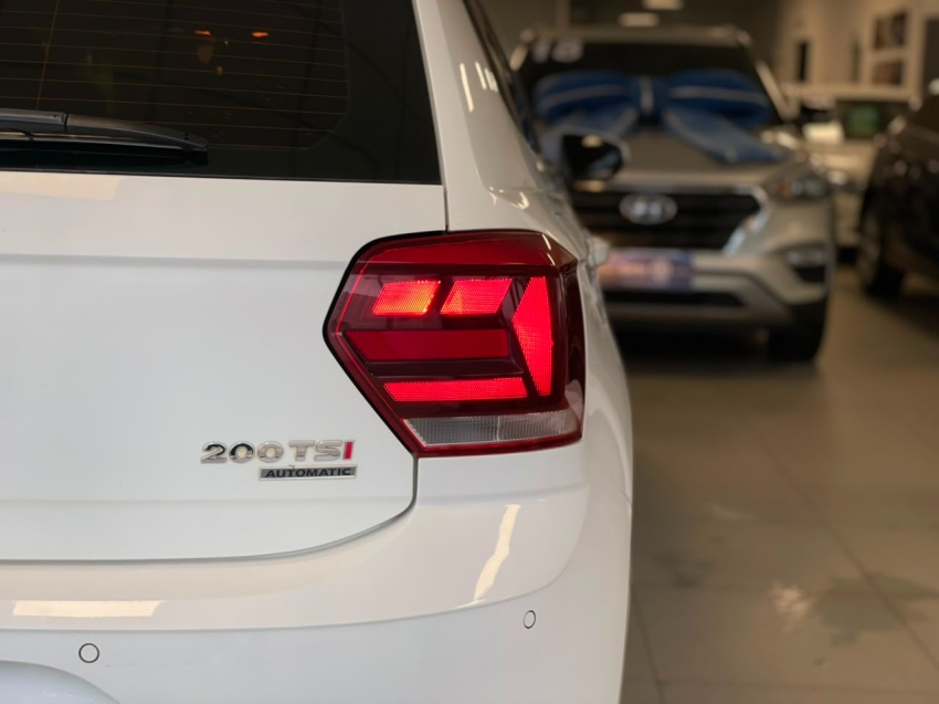 volkswagen polo 1.0 200 tsi comfortline automatico flex 4p 201815